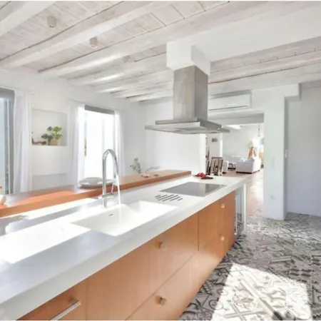 Extravagant Mykonos - 16 Bedrooms - Cronus - Stunning Sea Views - Great For Larger Groups - Kalo Livadi קלפטיס